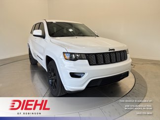 Used 2020 Jeep Grand Cherokee Altitude image 1
