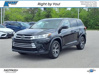 Used 2019 Toyota Highlander LE image 1