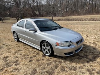 Used 2005 Volvo S60 R image 1