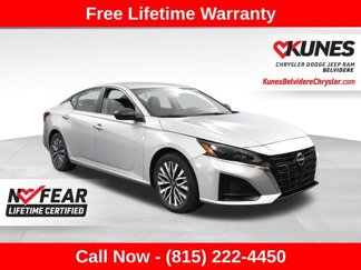 Used 2024 Nissan Altima 2.5 SV image 1