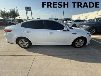 Used 2019 Kia Optima LX image 1