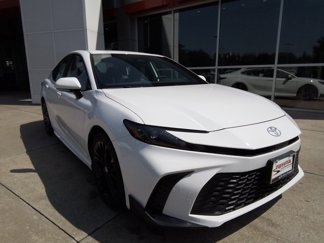 New 2025 Toyota Camry SE image 1