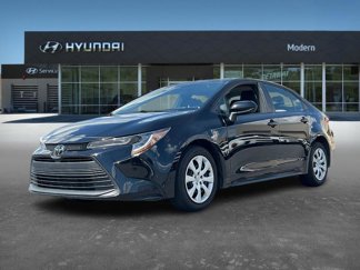 Used 2024 Toyota Corolla LE image 1