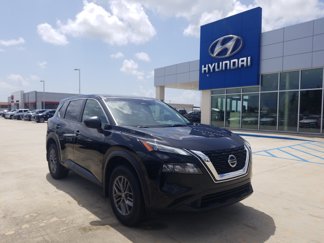 Used 2021 Nissan Rogue S image 1