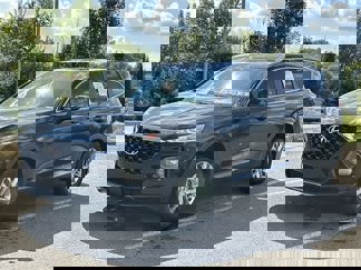 Used 2019 Hyundai Santa Fe SE video 1