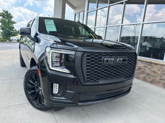 Used 2022 GMC Yukon XL Denali w/ Denali Premium Package image 1