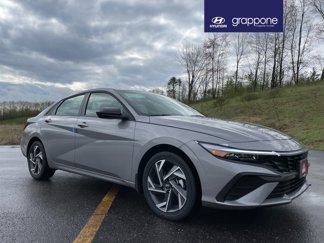 New 2025 Hyundai Elantra SEL image 1