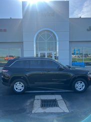 Used 2023 Jeep Grand Cherokee Laredo w/ Luxury Tech Group I image 1