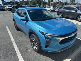Certified 2025 Chevrolet Trax LT w/ Driver Confidence Package image 1