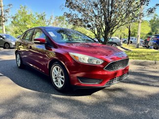 Used 2015 Ford Focus SE image 1