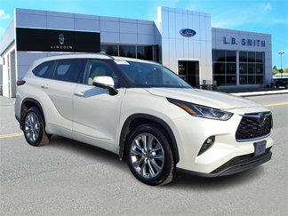 Used 2020 Toyota Highlander Limited image 1