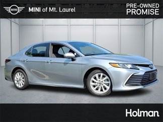 Used 2022 Toyota Camry LE image 1