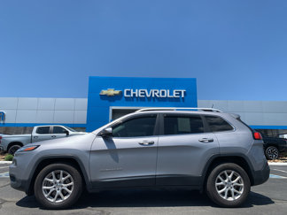 Used 2018 Jeep Cherokee Latitude Plus w/ Comfort/Convenience Group image 1