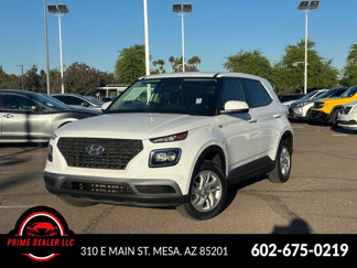 Used 2022 Hyundai Venue SE image 1