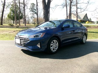 Used 2019 Hyundai Elantra SE image 1
