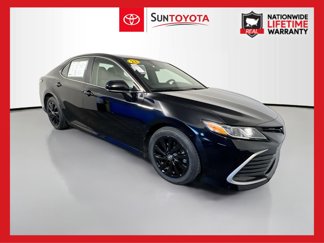 Used 2022 Toyota Camry LE image 1