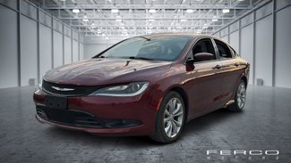 Used 2016 Chrysler 200 S w/ Comfort Group image 1