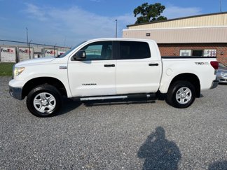 Used 2010 Toyota Tundra 4x4 CrewMax image 1