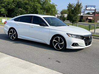 Used 2022 Honda Accord Sport image 1