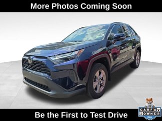 Used 2022 Toyota RAV4 XLE image 1