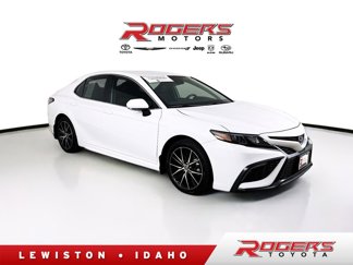 Certified 2024 Toyota Camry SE image 1