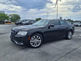 Used 2022 Chrysler 300 Touring video 2