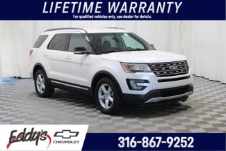 Used 2017 Ford Explorer XLT image 1