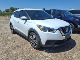 Certified 2020 Nissan Kicks SV image 1