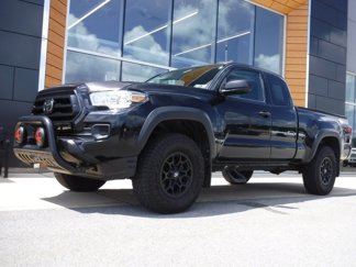 Used 2020 Toyota Tacoma SR image 1