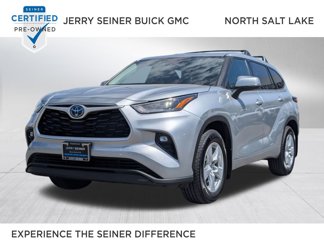 Used 2022 Toyota Highlander LE image 1