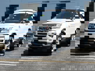 Used 2019 Ford Explorer Limited w/ Ford Safe & Smart Package image 1
