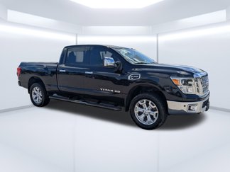 Used 2017 Nissan Titan SL image 1