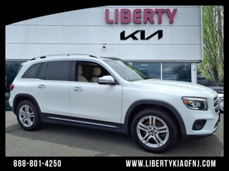 Used 2020 Mercedes-Benz GLB 250 4MATIC image 1