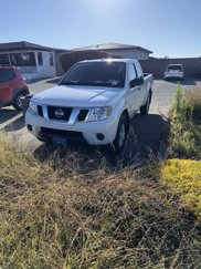Used 2018 Nissan Frontier SV image 1