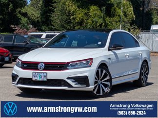 Used 2018 Volkswagen Passat 3.6 image 1