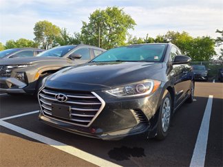 Used 2017 Hyundai Elantra SE image 1