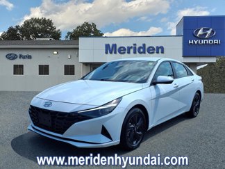 Certified 2022 Hyundai Elantra SEL w/ Cargo Package image 1