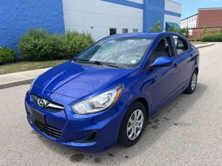 Used 2012 Hyundai Accent GLS image 1