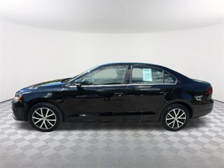 Used 2017 Volkswagen Jetta SE image 1