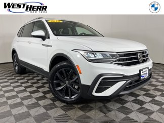 Used 2022 Volkswagen Tiguan SE image 1