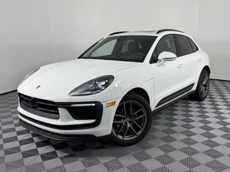 Certified 2024 Porsche Macan image 1