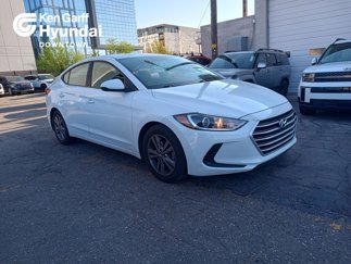 Used 2017 Hyundai Elantra SE image 1