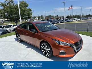 Used 2021 Nissan Altima 2.5 SR w/ SR Premium Package image 1