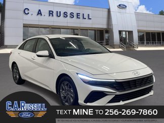 Used 2024 Hyundai Elantra SEL image 1