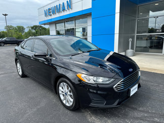 Used 2020 Ford Fusion SE image 1