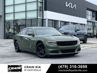 Used 2018 Dodge Charger SXT image 1