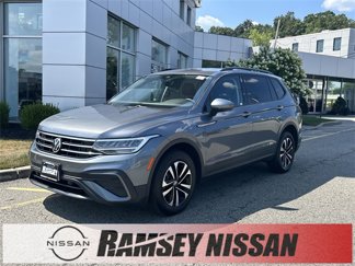 Used 2022 Volkswagen Tiguan S image 1