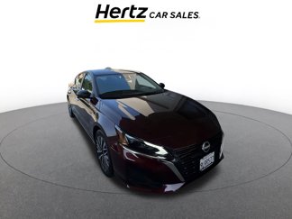 Used 2024 Nissan Altima 2.5 SV image 1