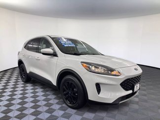 Used 2021 Ford Escape SE image 1