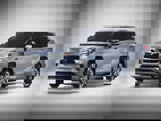 Used 2022 Toyota Highlander LE image 1